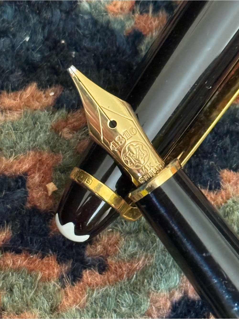 Montblanc Meisterstuck 4810 Black Fountain Pen with 14K 585 Gold Nib Tip Germany